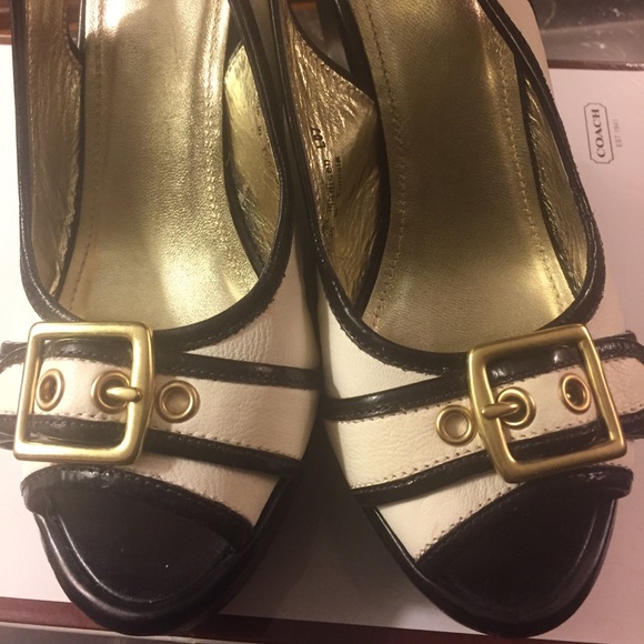 Shoes - Picture 2 of 14